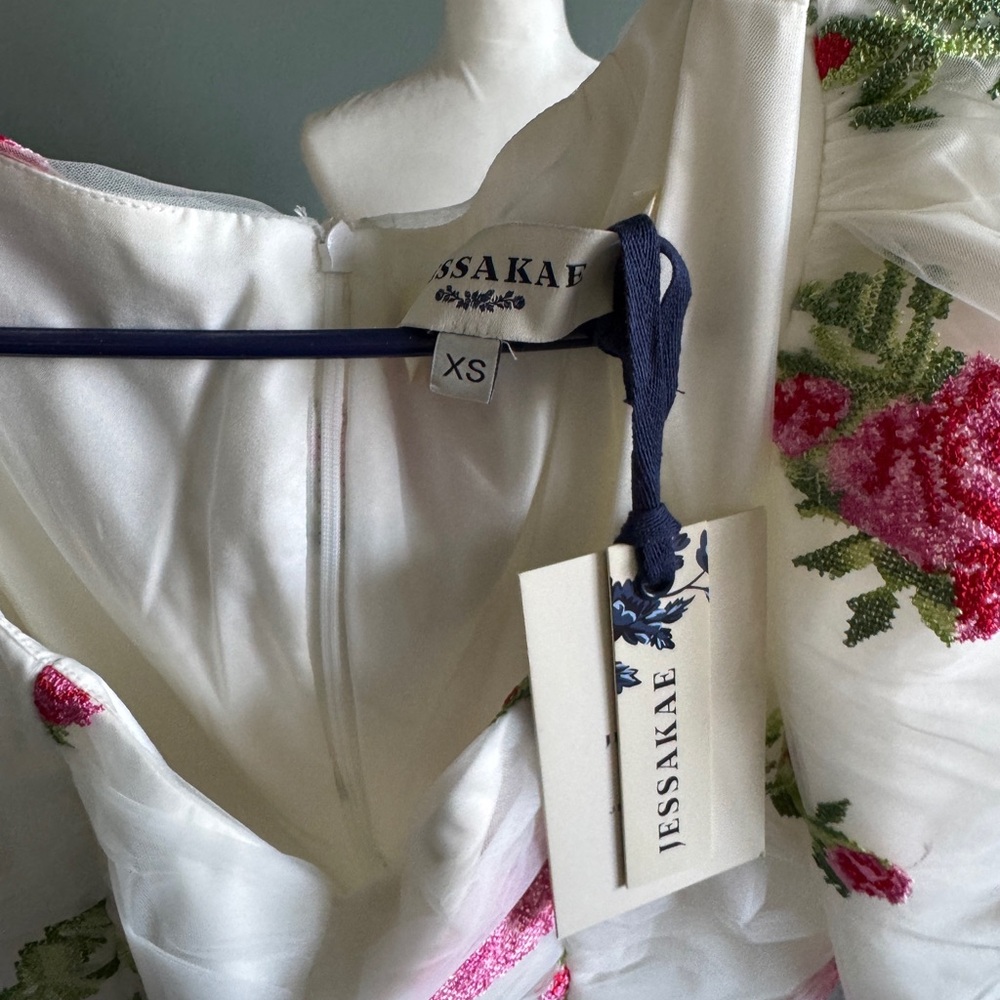 NWT Jessakae Charlotte White tulle maxi dress with red and pink roses - Picture 5 of 8